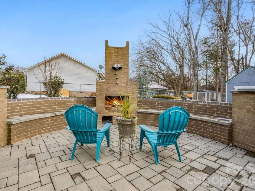 206 Cedar Drive, Salisbury, NC 28147.  MLS# CAR4342047, YatesRealty ID 2587. 
