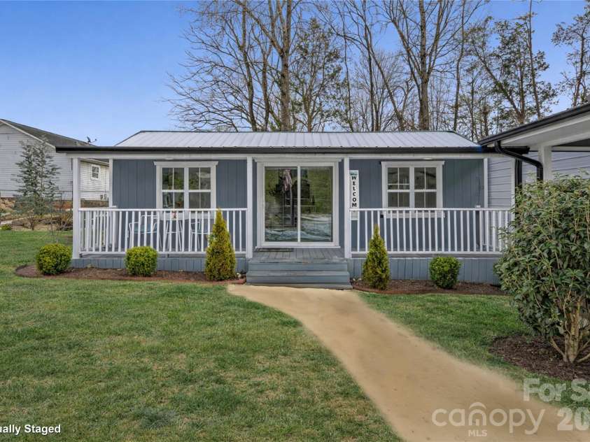 206 Cedar Drive, Salisbury, NC 28147.  MLS# CAR4342047, YatesRealty ID 2587. 