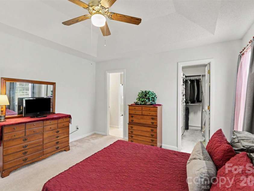 1010 Ridgefield Circle, Indian Trail, NC 28079.  MLS# CAR4385129, YatesRealty ID 25870. 