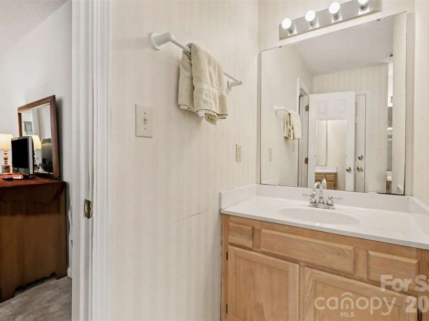1010 Ridgefield Circle, Indian Trail, NC 28079.  MLS# CAR4385129, YatesRealty ID 25870. 