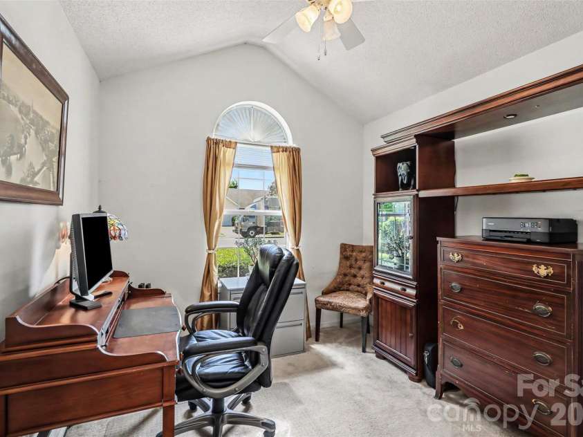 1010 Ridgefield Circle, Indian Trail, NC 28079.  MLS# CAR4385129, YatesRealty ID 25870. 