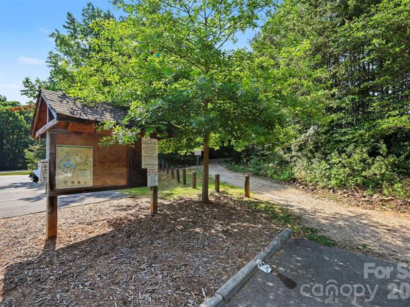1010 Ridgefield Circle, Indian Trail, NC 28079.  MLS# CAR4385129, YatesRealty ID 25870. 