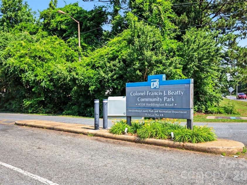 1010 Ridgefield Circle, Indian Trail, NC 28079.  MLS# CAR4385129, YatesRealty ID 25870. 