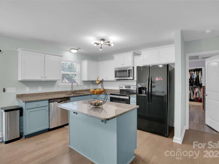 1284 Sand Oak Drive, Lugoff, SC 29078.  MLS# CAR4275028, YatesRealty ID 25870. 