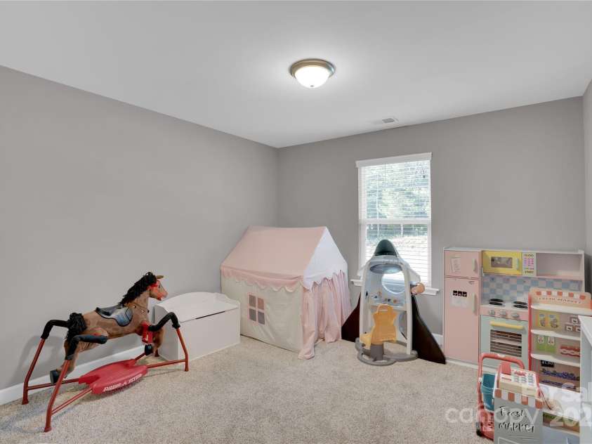 1284 Sand Oak Drive, Lugoff, SC 29078.  MLS# CAR4275028, YatesRealty ID 25870. 