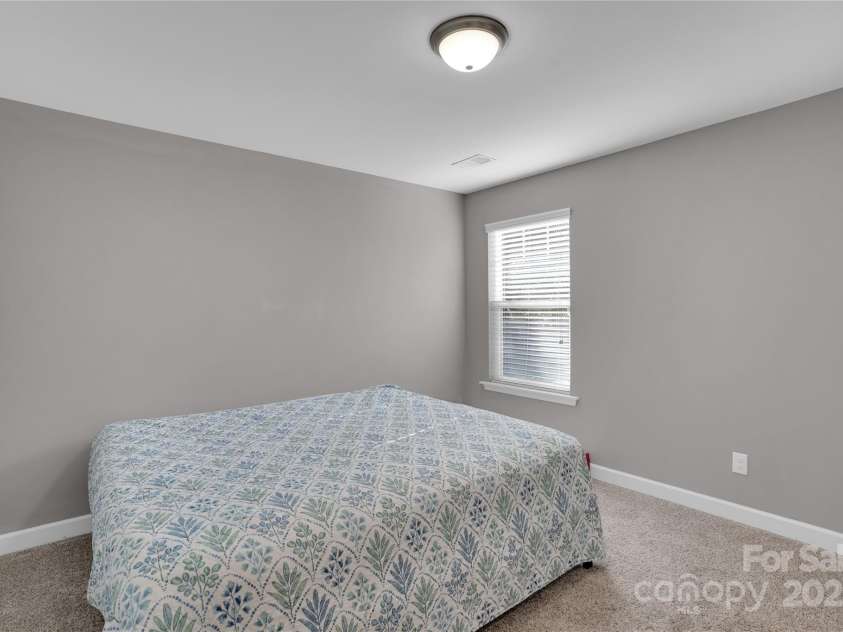 1284 Sand Oak Drive, Lugoff, SC 29078.  MLS# CAR4275028, YatesRealty ID 25870. 