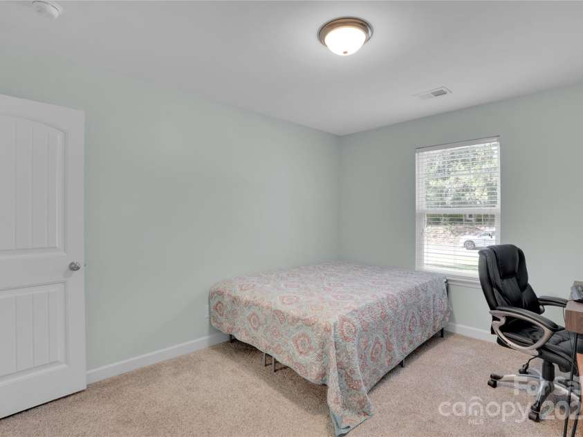 1284 Sand Oak Drive, Lugoff, SC 29078.  MLS# CAR4275028, YatesRealty ID 25870. 