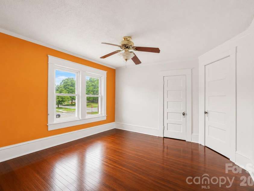 1302 Wilson W Lee Boulevard, Statesville, NC 28677.  MLS# CAR4387292, YatesRealty ID 25871. 