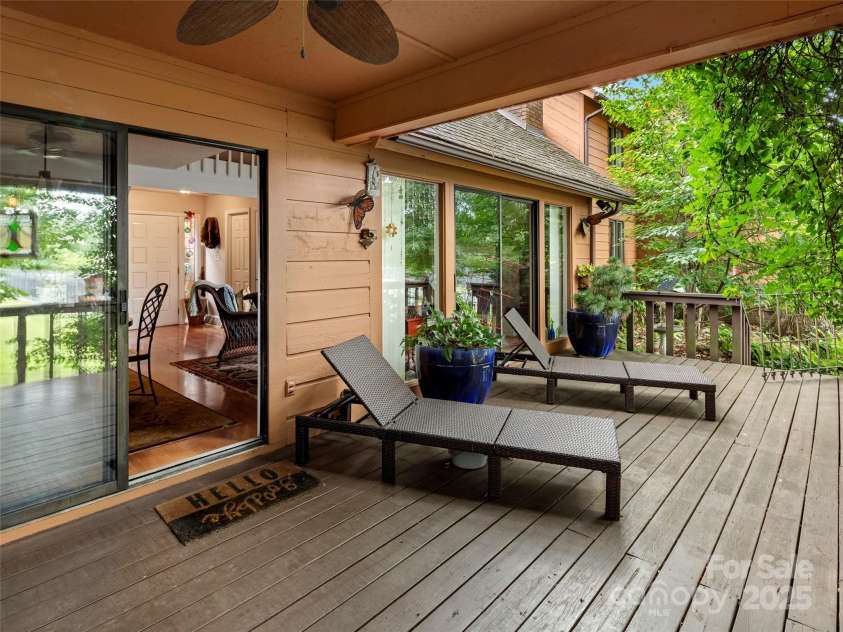 8 Village Drive, Asheville, NC 28803.  MLS# CAR4279878, YatesRealty ID 25871. 