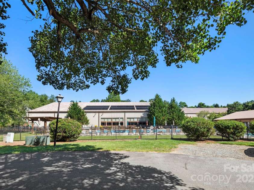 8 Village Drive, Asheville, NC 28803.  MLS# CAR4279878, YatesRealty ID 25871. 