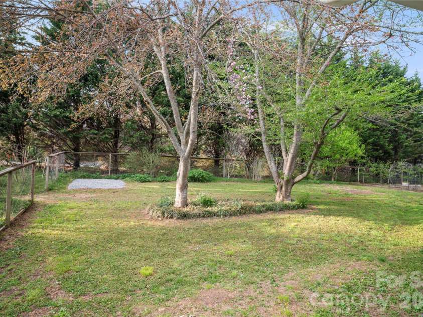 3002 Kanuga Road, Hendersonville, NC 28739.  MLS# CAR4364406, YatesRealty ID 25872. 