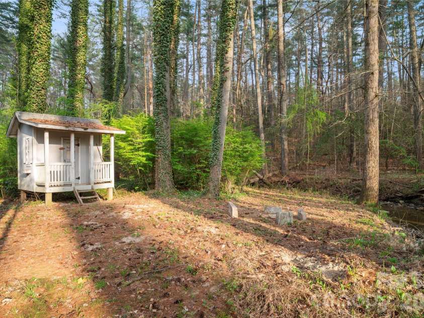 3002 Kanuga Road, Hendersonville, NC 28739.  MLS# CAR4364406, YatesRealty ID 25872. 
