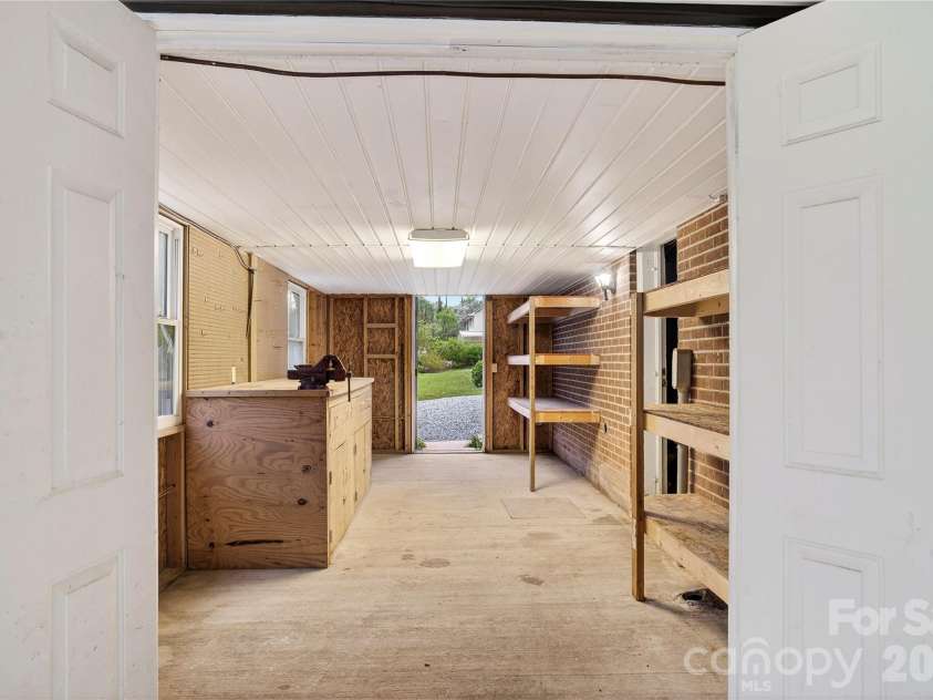 3002 Kanuga Road, Hendersonville, NC 28739.  MLS# CAR4364406, YatesRealty ID 25872. 