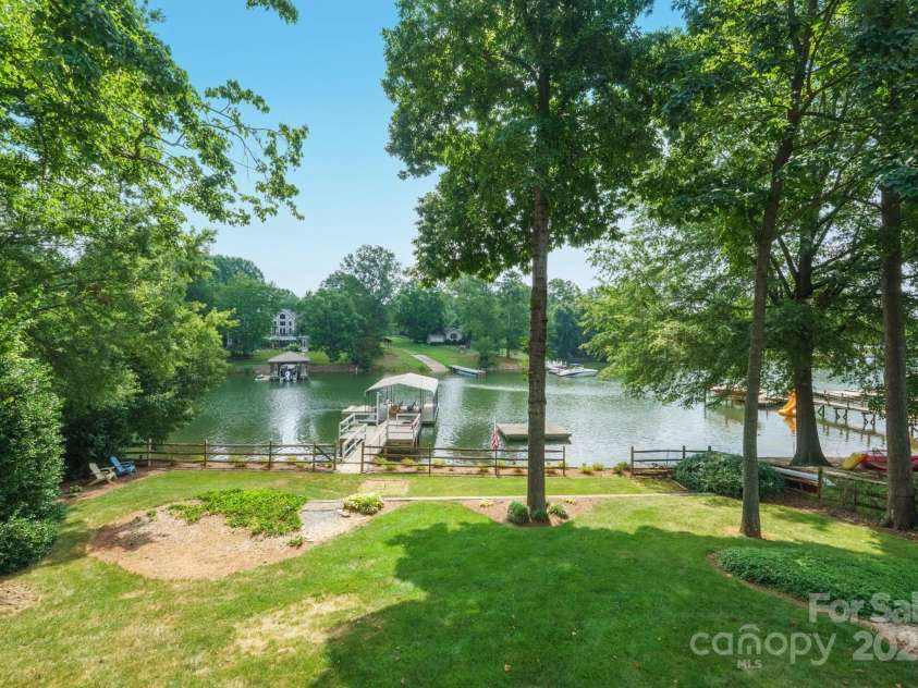 232 Elysian Drive, Mooresville, NC 28117.  MLS# CAR4275042, YatesRealty ID 25874. 