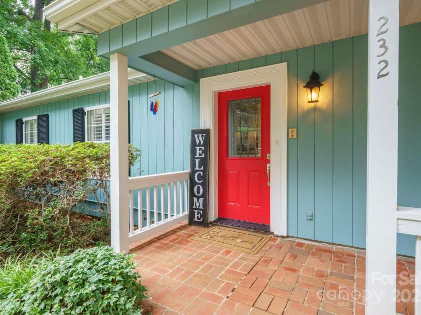 232 Elysian Drive, Mooresville, NC 28117.  MLS# CAR4275042, YatesRealty ID 25874. 