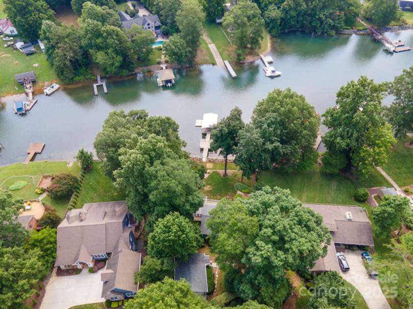 232 Elysian Drive, Mooresville, NC 28117.  MLS# CAR4275042, YatesRealty ID 25874. 