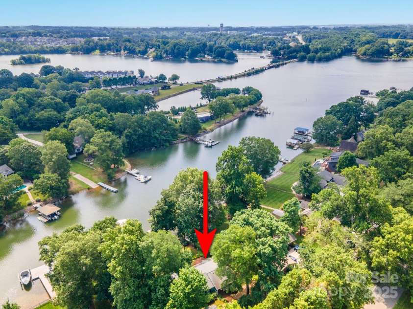 232 Elysian Drive, Mooresville, NC 28117.  MLS# CAR4275042, YatesRealty ID 25874. Just minutes to the main channel