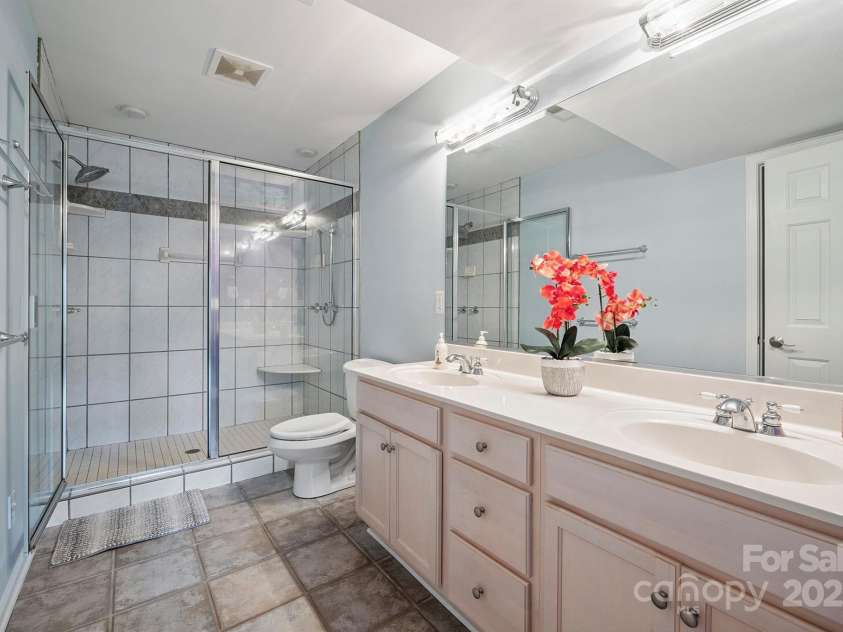 232 Elysian Drive, Mooresville, NC 28117.  MLS# CAR4275042, YatesRealty ID 25874. Primary Bath