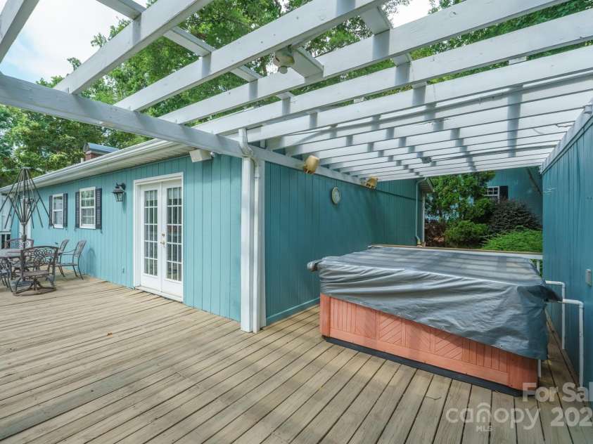 232 Elysian Drive, Mooresville, NC 28117.  MLS# CAR4275042, YatesRealty ID 25874. Room for a hot tub