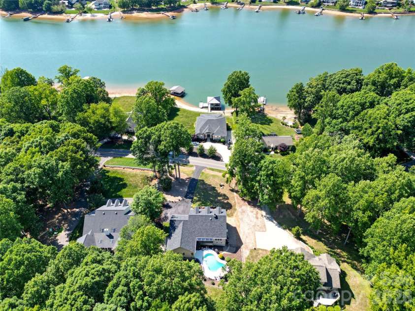 724 Big Indian Loop, Mooresville, NC 28117.  MLS# CAR4382182, YatesRealty ID 25875. 