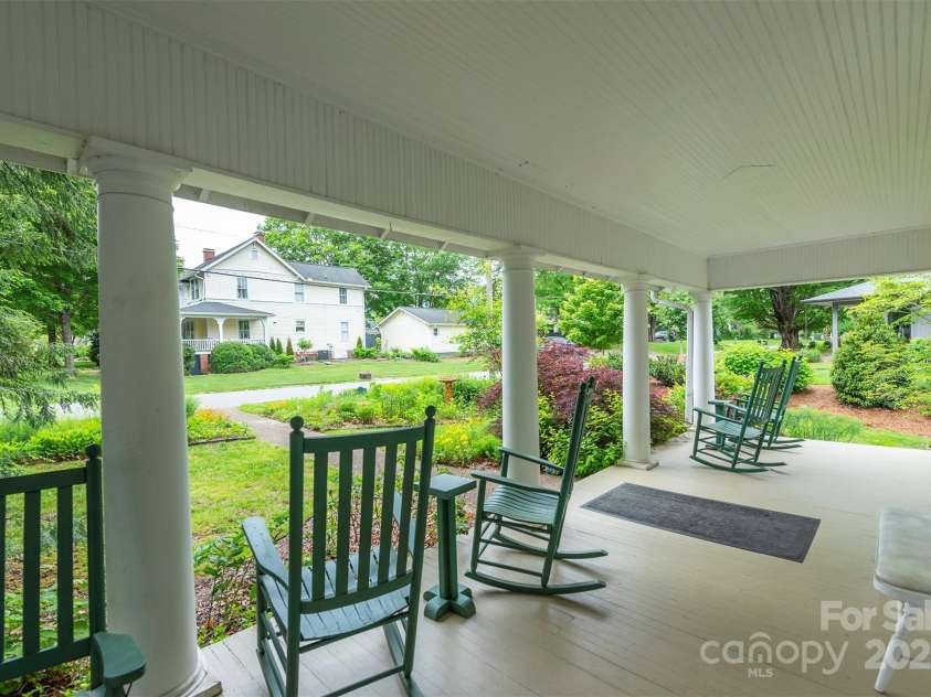 108 Connally Street, Black Mountain, NC 28711.  MLS# CAR4263384, YatesRealty ID 25876. 