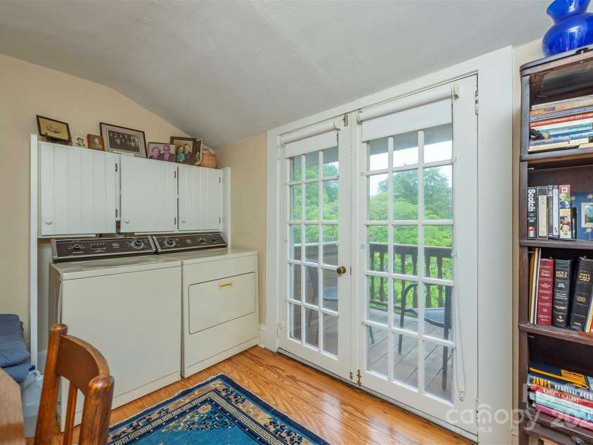 108 Connally Street, Black Mountain, NC 28711.  MLS# CAR4263384, YatesRealty ID 25876. 