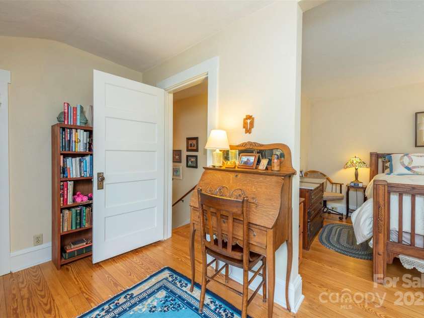 108 Connally Street, Black Mountain, NC 28711.  MLS# CAR4263384, YatesRealty ID 25876. 