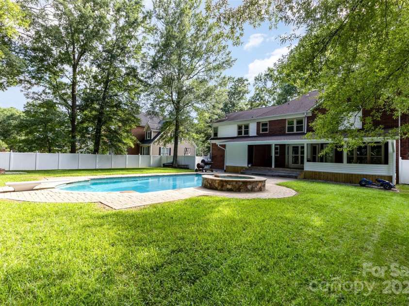 3313 Blue Jay Pass, Fort Mill, SC 29708.  MLS# CAR4276857, YatesRealty ID 25877. 