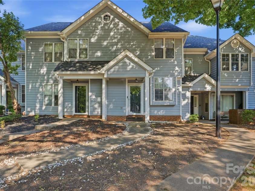 5227 Amity Springs Drive, Charlotte, NC 28212.  MLS# CAR4384877, YatesRealty ID 25878. 