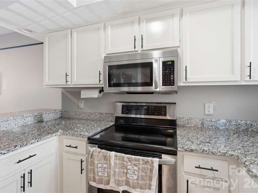 5227 Amity Springs Drive, Charlotte, NC 28212.  MLS# CAR4384877, YatesRealty ID 25878. 