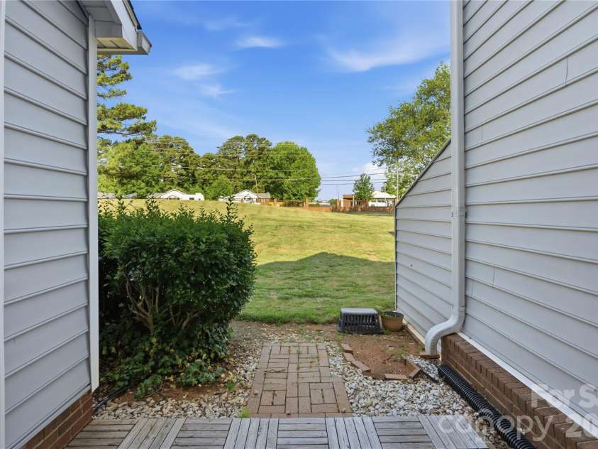 5227 Amity Springs Drive, Charlotte, NC 28212.  MLS# CAR4384877, YatesRealty ID 25878. 