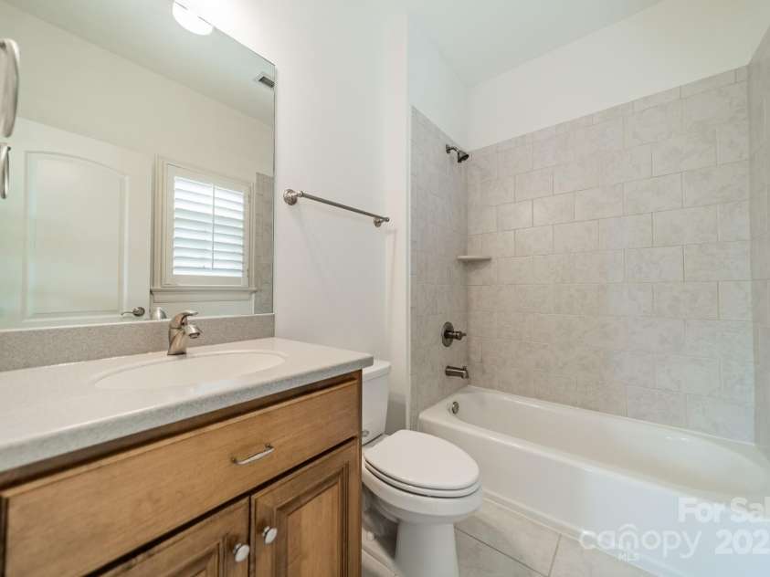 9202 Arlington Hills Drive, Mint Hill, NC 28227.  MLS# CAR4262986, YatesRealty ID 25878. Bathroom 3