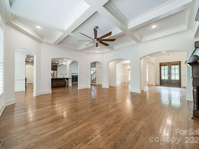 9202 Arlington Hills Drive, Mint Hill, NC 28227.  MLS# CAR4262986, YatesRealty ID 25878. Living Room