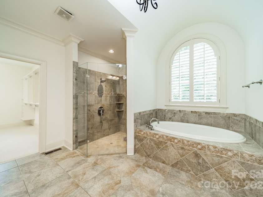 9202 Arlington Hills Drive, Mint Hill, NC 28227.  MLS# CAR4262986, YatesRealty ID 25878. Primary Bathroom