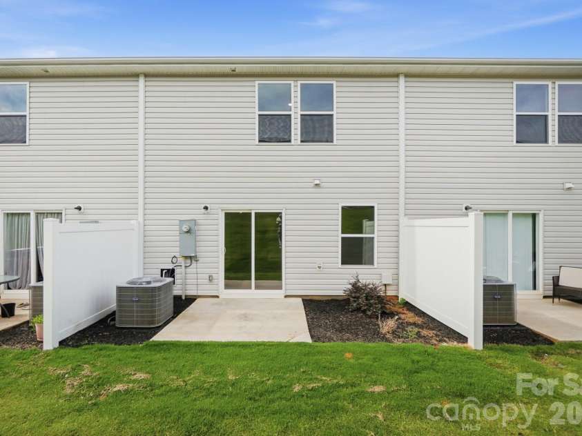 1941 Tranquility Circle, Newton, NC 28658.  MLS# CAR4385320, YatesRealty ID 25879. 