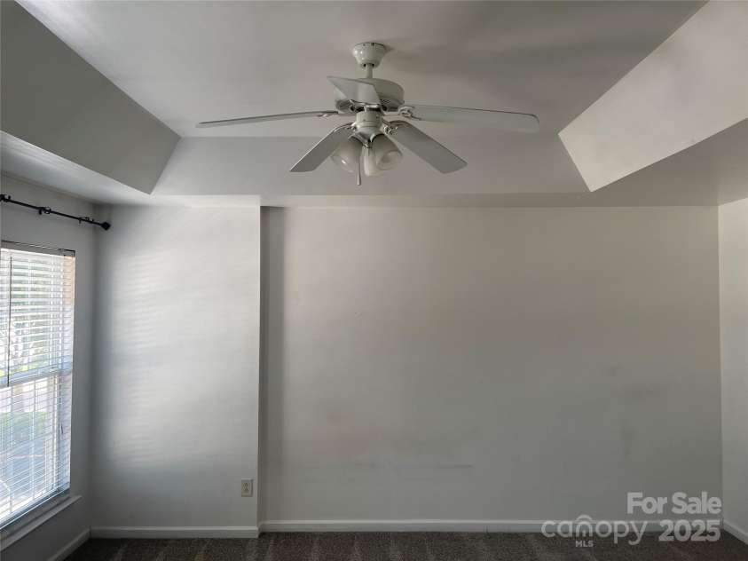 7125 Flying Scotsman Drive, Charlotte, NC 28213.  MLS# CAR4277499, YatesRealty ID 25879. 