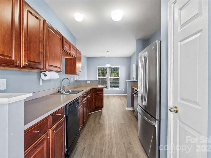 7125 Flying Scotsman Drive, Charlotte, NC 28213.  MLS# CAR4277499, YatesRealty ID 25879. 