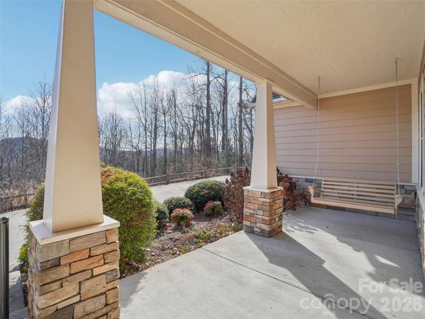 959 Silverglen Way, Hendersonville, NC 28792.  MLS# CAR4326681, YatesRealty ID 2588. 
