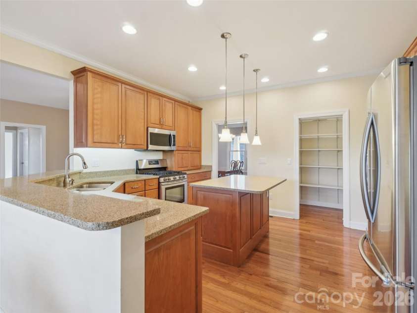 959 Silverglen Way, Hendersonville, NC 28792.  MLS# CAR4326681, YatesRealty ID 2588. 