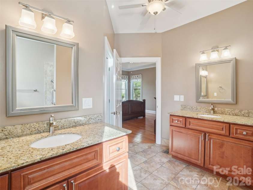 959 Silverglen Way, Hendersonville, NC 28792.  MLS# CAR4326681, YatesRealty ID 2588. 