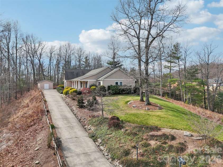 959 Silverglen Way, Hendersonville, NC 28792.  MLS# CAR4326681, YatesRealty ID 2588. 