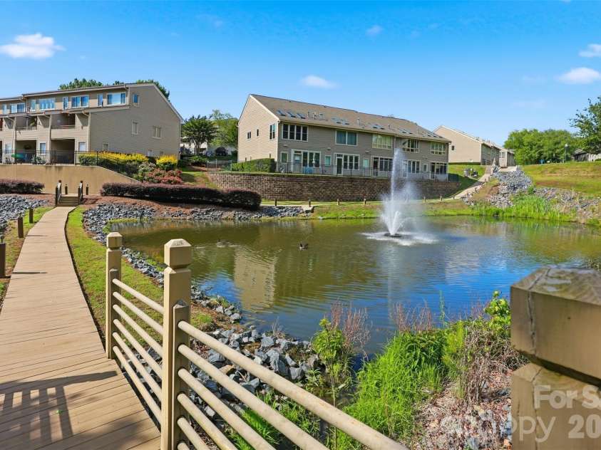 14614 Waterside Drive, Charlotte, NC 28278.  MLS# CAR4368572, YatesRealty ID 25880. 