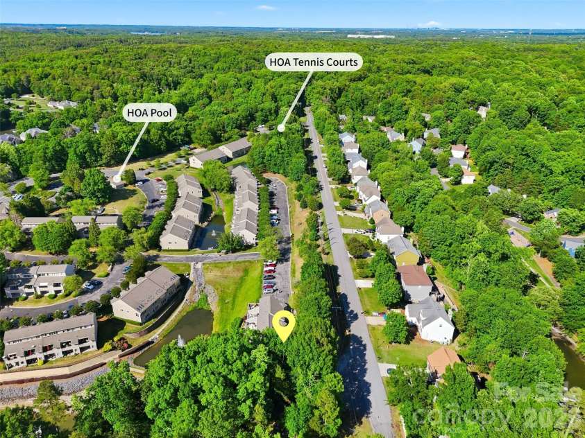 14614 Waterside Drive, Charlotte, NC 28278.  MLS# CAR4368572, YatesRealty ID 25880. 
