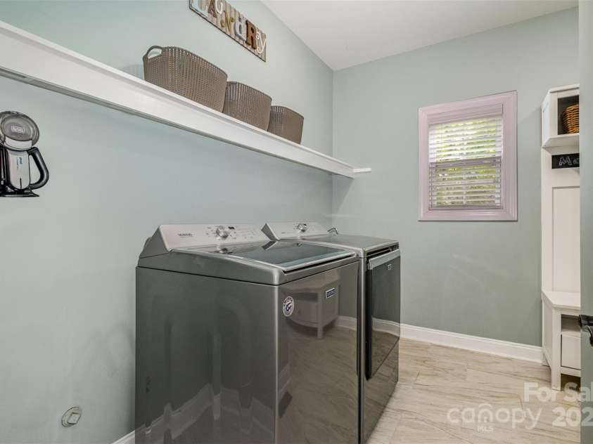 8962 Landsdowne Avenue, Harrisburg, NC 28075.  MLS# CAR4256295, YatesRealty ID 25880. 