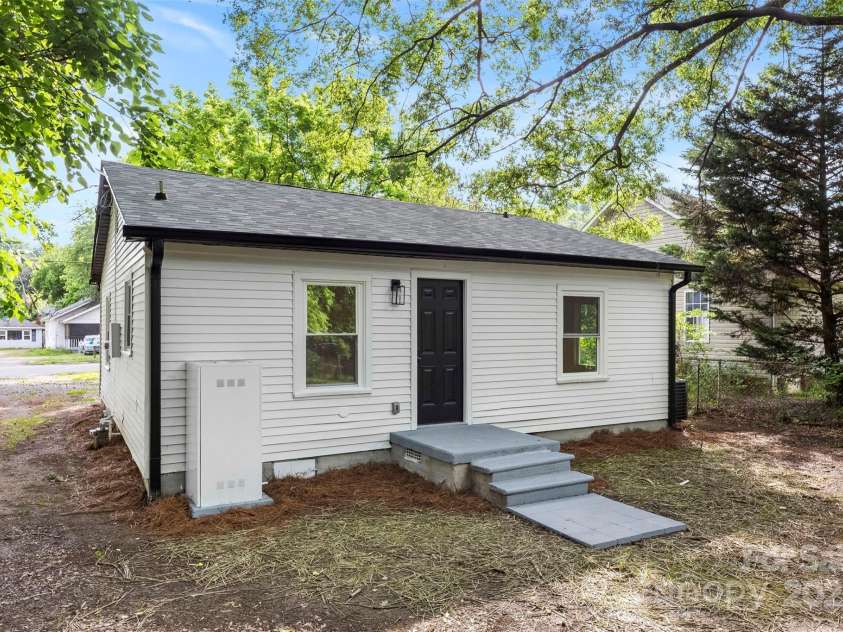 1155 Cedar Grove Lane, Rock Hill, SC 29732.  MLS# CAR4259941, YatesRealty ID 25881. 