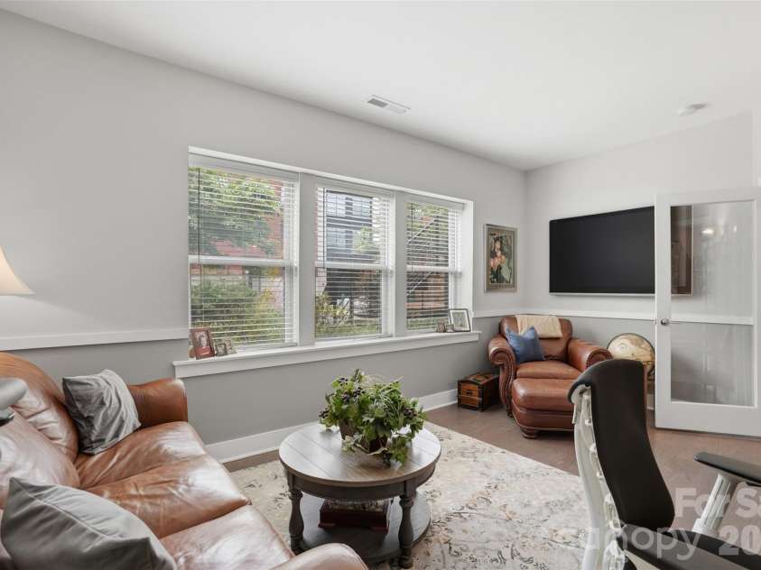 18017 Nolita Lane, Charlotte, NC 28204.  MLS# CAR4369250, YatesRealty ID 25882. 