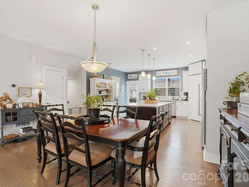 18017 Nolita Lane, Charlotte, NC 28204.  MLS# CAR4369250, YatesRealty ID 25882. 