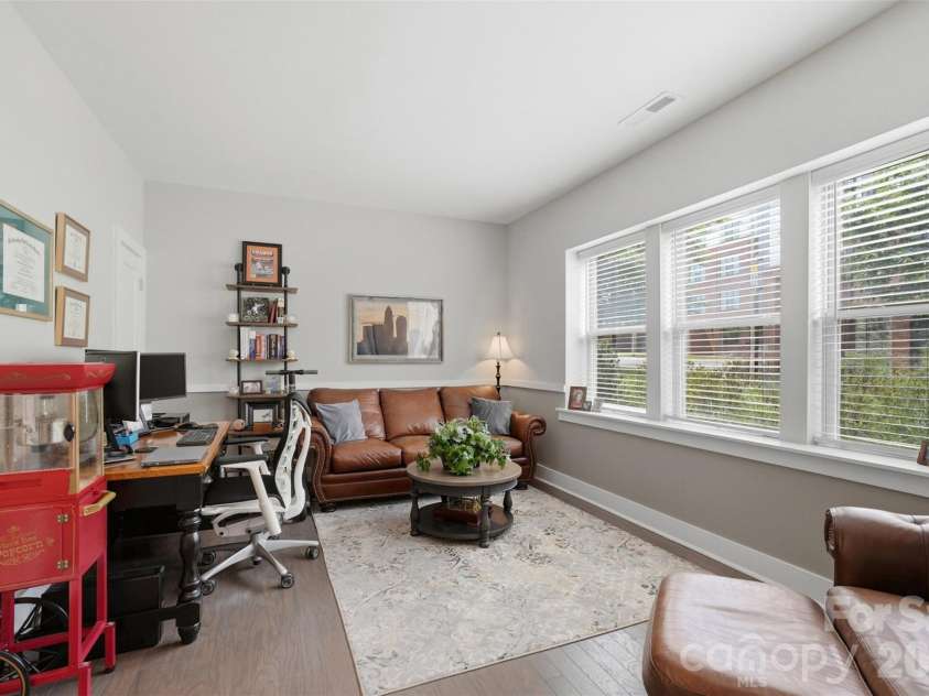 18017 Nolita Lane, Charlotte, NC 28204.  MLS# CAR4369250, YatesRealty ID 25882. 