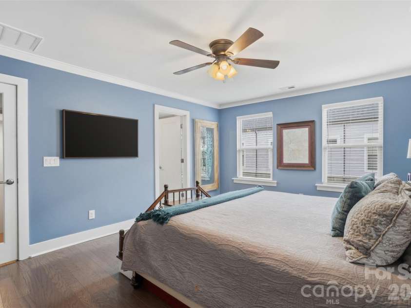 18017 Nolita Lane, Charlotte, NC 28204.  MLS# CAR4369250, YatesRealty ID 25882. 