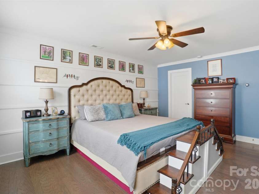 18017 Nolita Lane, Charlotte, NC 28204.  MLS# CAR4369250, YatesRealty ID 25882. 